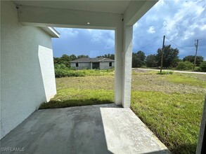 351 Ranchito Ave in Lehigh Acres, FL - Building Photo - Building Photo