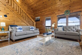 105 Joanna Ct in Morganton, GA - Foto de edificio - Building Photo