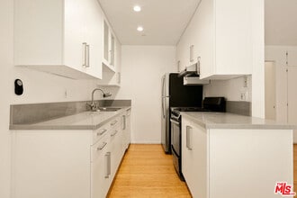 2311 4th St in Santa Monica, CA - Building Photo - Building Photo