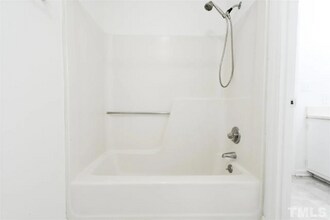 303 Ashley Forest Rd in Chapel Hill, NC - Building Photo - Building Photo
