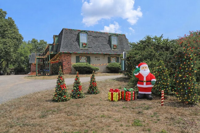 Northeast Hills in Nacogdoches, TX - Foto de edificio - Building Photo