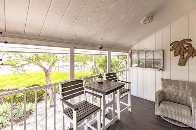 6053 E Peppertree Way in Sarasota, FL - Building Photo - Building Photo