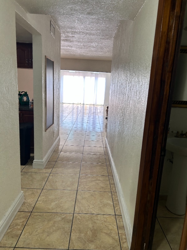 6955 W 2nd Ln in Hialeah, FL - Building Photo - Building Photo