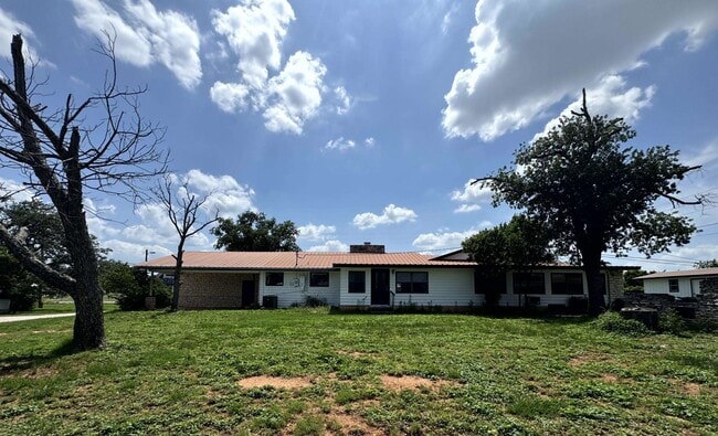 property at 101 Lake Breeze Dr