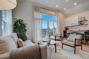 Flats on East Gay in Columbus, OH - Building Photo