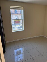 183 Thorne St, Unit 1F in Jersey City, NJ - Building Photo - Building Photo