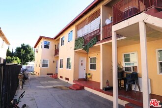 8150 Sepulveda Pl in Los Angeles, CA - Building Photo - Building Photo