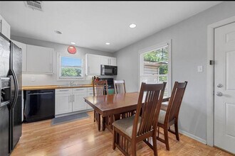 1025 N 32nd St in Waco, TX - Building Photo - Building Photo