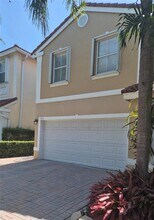 1810 Sweetbay Way in Hollywood, FL - Building Photo - Building Photo