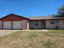 1713 NW Great Plains Blvd in Lawton, OK - Building Photo