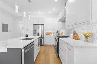 2602 Palisade Ave in Weehawken, NJ - Building Photo - Building Photo