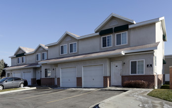 Avion Townhomes in West Jordan, UT - Foto de edificio - Building Photo