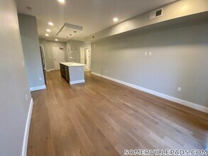9 Central St in Somerville, MA - Building Photo - Building Photo