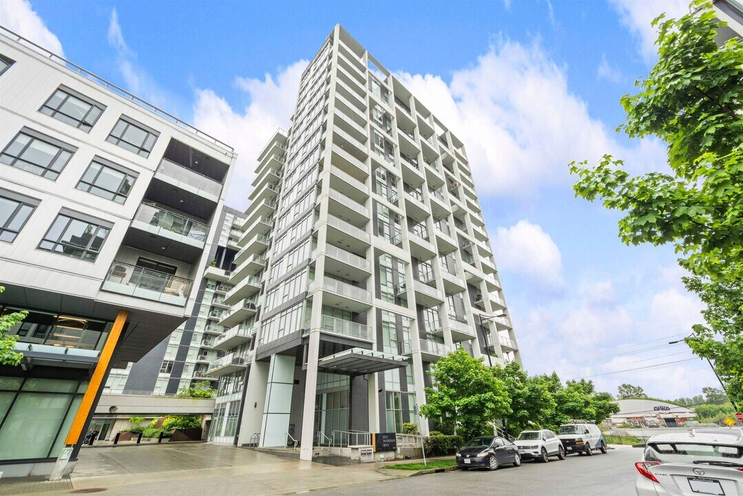 8570 Rivergrass Dr in Vancouver, BC - Building Photo