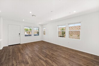 16142 Lumia Wy in Fontana, CA - Building Photo - Building Photo