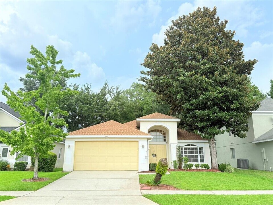 1905 Pine Bay Dr in Lake Mary, FL - Building Photo