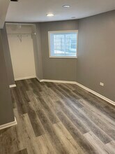 2440 N St Louis Ave in Chicago, IL - Building Photo - Building Photo