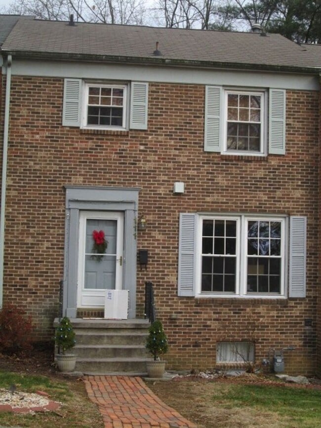 property at 111 Canterbury Ct