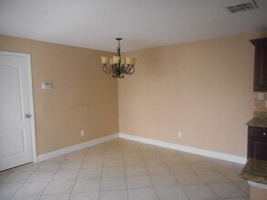 2565 Abey Blanco Dr in Orlando, FL - Building Photo - Building Photo