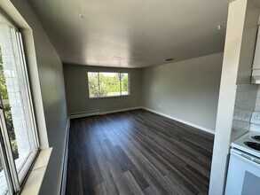 6911 W 24th Ave in Edgewater, CO - Building Photo - Building Photo