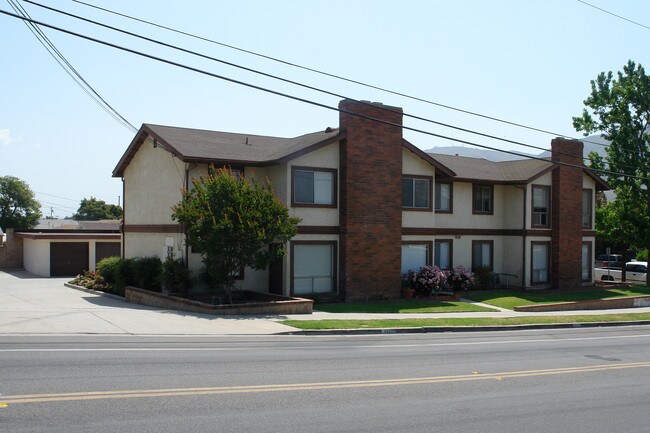 205-209 Yale Ct in Santa Paula, CA - Building Photo - Building Photo