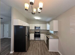 9725 Fox Hollow Rd in Tampa, FL - Building Photo - Building Photo