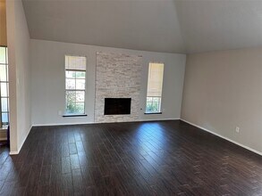 4430 Leyland Dr in Pearland, TX - Building Photo - Building Photo