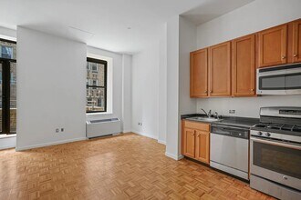 80 John St in New York, NY - Building Photo - Building Photo