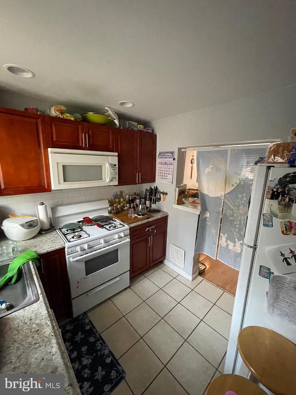 2053 Sigel St in Philadelphia, PA - Building Photo - Building Photo