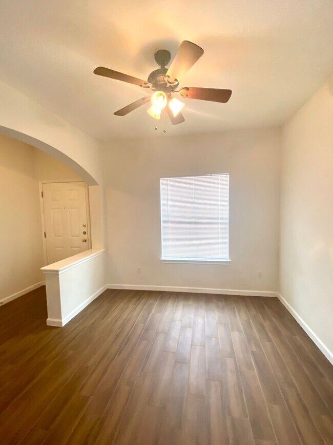 804 N Creek Blvd in Leander, TX - Building Photo - Building Photo