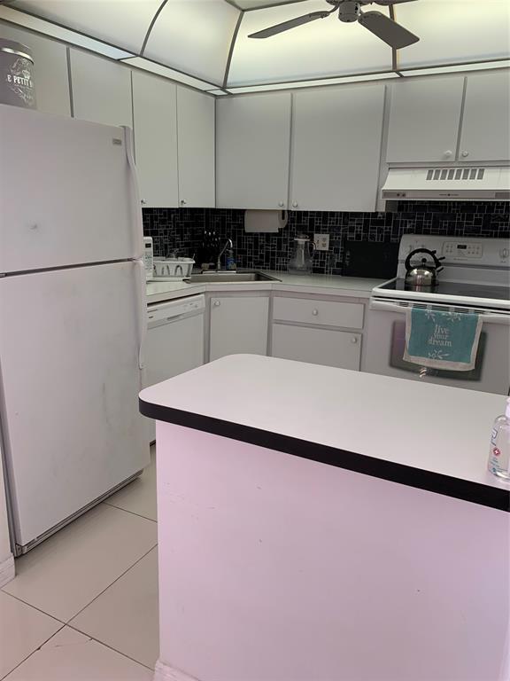 101 Briny Ave, Unit 806 in Pompano Beach, FL - Building Photo - Building Photo