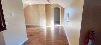 426 W Elm St, Unit B