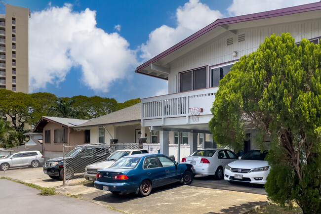 Living Nuuanu in Honolulu, HI - Building Photo - Building Photo