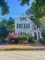 2 Hough St in Dover, NH - Building Photo