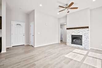 264 Hickory Hills St in Rogersville, MO - Building Photo - Building Photo