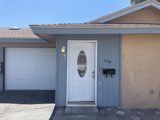 property at 4438 E Dakota Ave