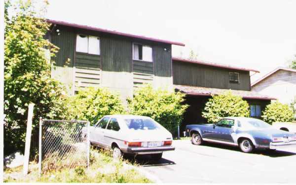 2704 S 256th Pl in Federal Way, WA - Building Photo