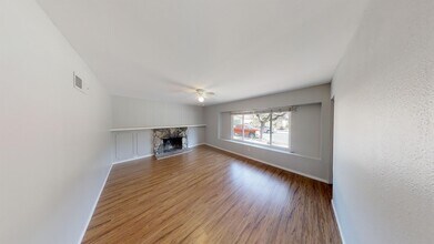 5473 Maisel Way in San Diego, CA - Building Photo - Building Photo