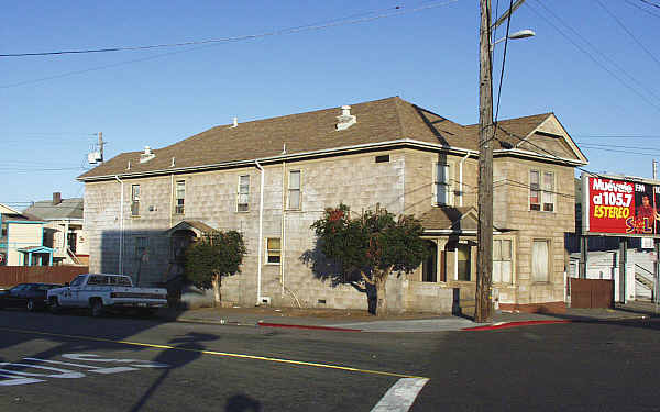 1607 Miller Ave in Oakland, CA - Foto de edificio - Building Photo