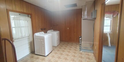 107 6th St E in Bradenton, FL - Building Photo - Building Photo