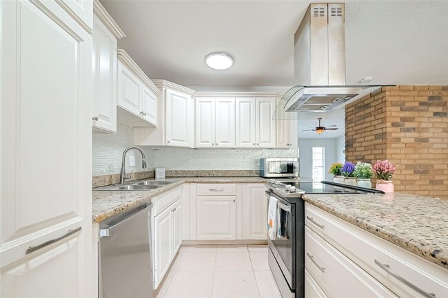 17414 N Yorkglen Dr