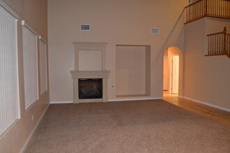 684 Blue Crystal Creek Rd in Henderson, NV - Building Photo - Building Photo