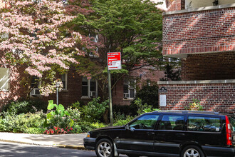 Terrace Gardens Plaza in Brooklyn, NY - Foto de edificio - Building Photo