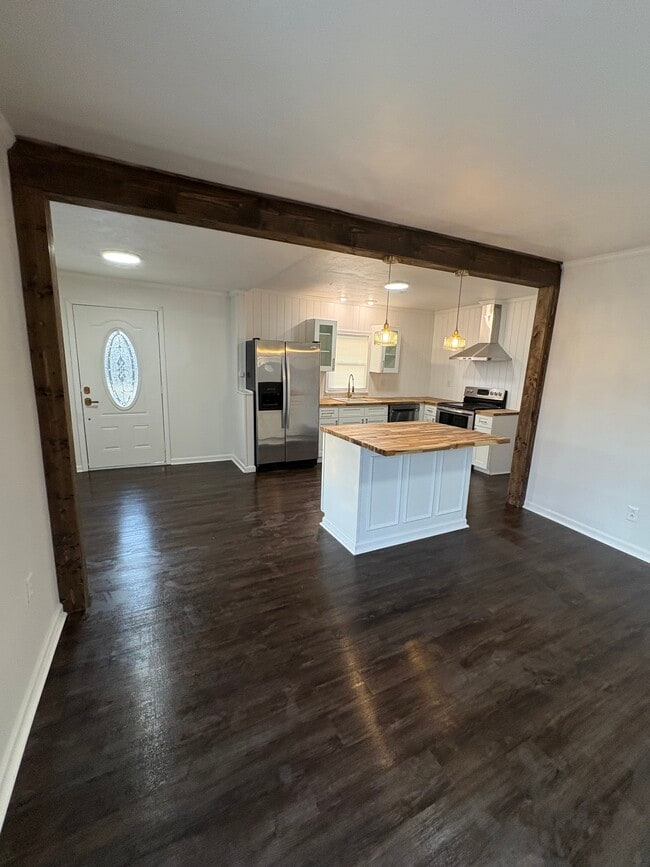 property at 589 Mountain Rd