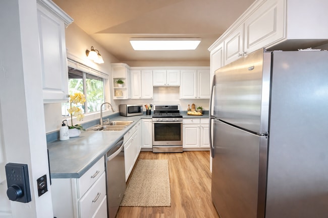 73-4208-4208 Holu St in Kailua Kona, HI - Building Photo - Building Photo