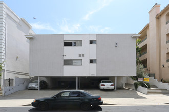 1711 Malcolm Ave in Los Angeles, CA - Building Photo - Building Photo