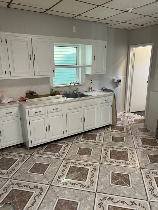 13 Clover St in Newark, NJ - Building Photo