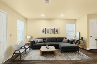 1716 S Waco St in Van Alstyne, TX - Building Photo - Building Photo