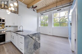 284 St Helens Ave in Toronto, ON - Building Photo - Building Photo