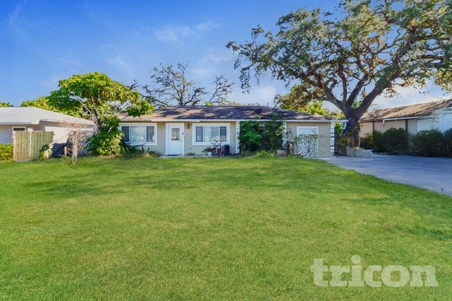 property at 1461 S Jefferson Ave